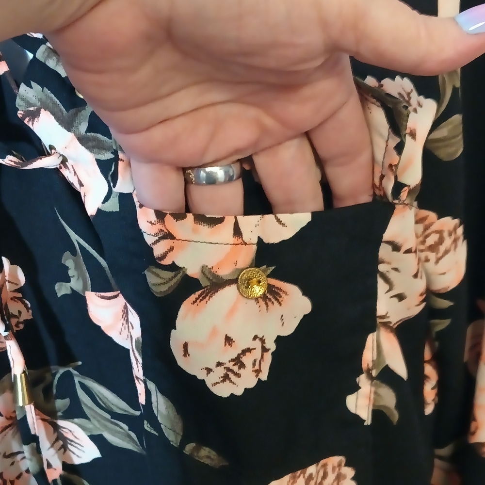 𝐿𝑖𝑣𝑒 𝟒 𝑇𝑟𝑢𝑡ℎ 𝐹𝑙𝑜𝑟𝑎𝑙 𝑆ℎ𝑒𝑒𝑟 2 𝑃𝑜𝑐𝑘𝑒𝑡 𝐵𝑙𝑜𝑢𝑠𝑒 - Picture 6 of 12